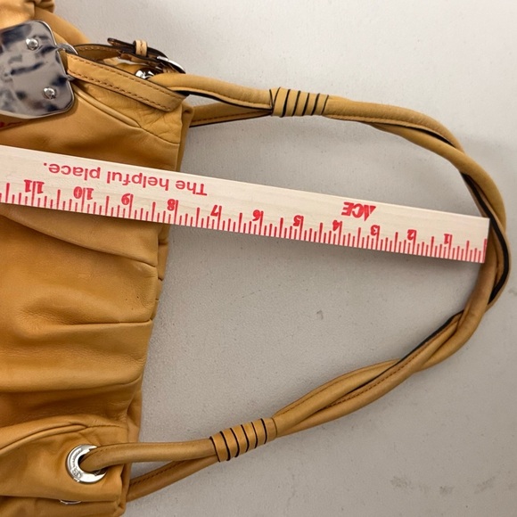 B Makowsky mustard Leather / Silvertone Hardware Shoulder Bag vintage Y2K 90’s - Picture 6 of 14